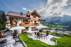 Гостиница Ciasa Montanara, Бадия